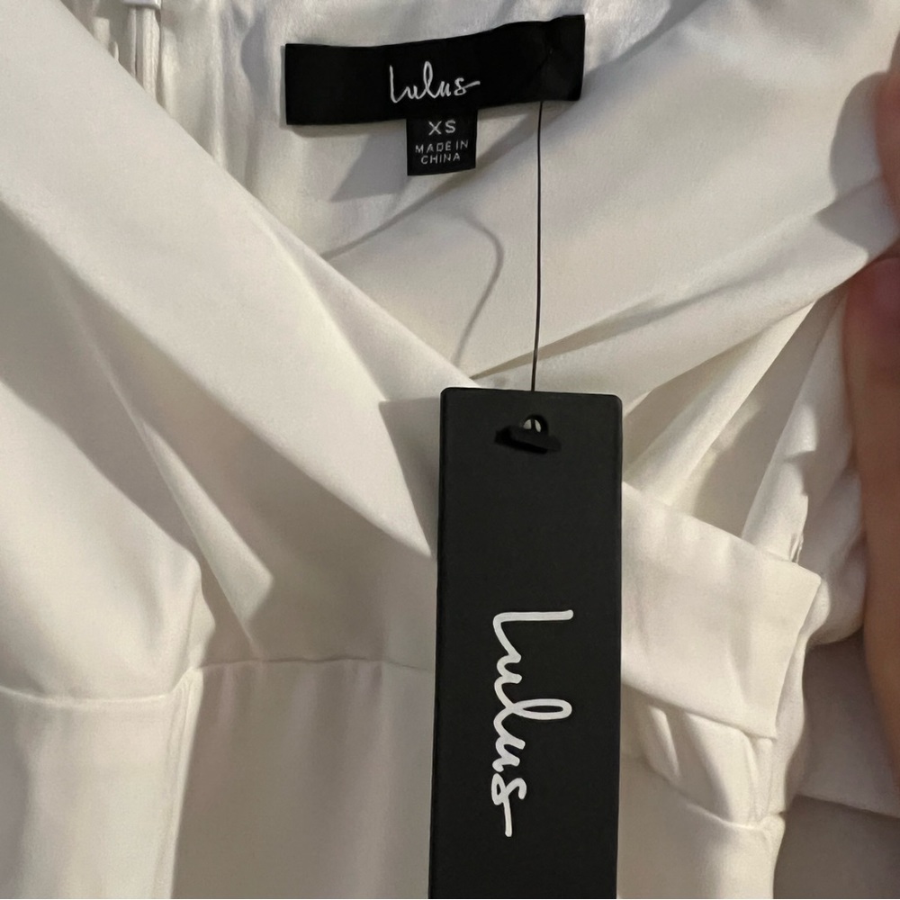 Lulu’s White Asymmetrical Dress XS